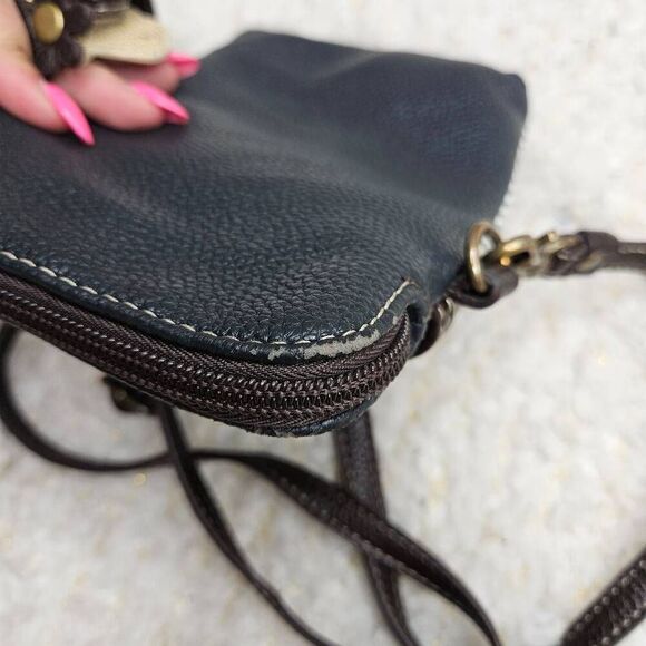 Chala Nautical Anchor Cell Phone Crossbody - Picture 6 of 11